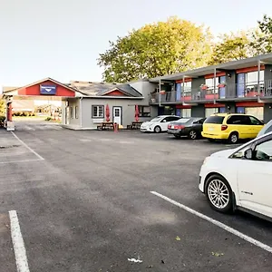 ** Hotel Villager Canada
