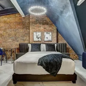 *** Hotel 1595 Dr Peinfeld By Ellegancia Canada